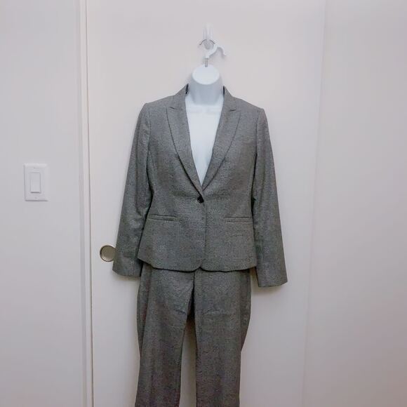 Banana Republic Petite Classic-Fit Blazer - Picture 1 of 5